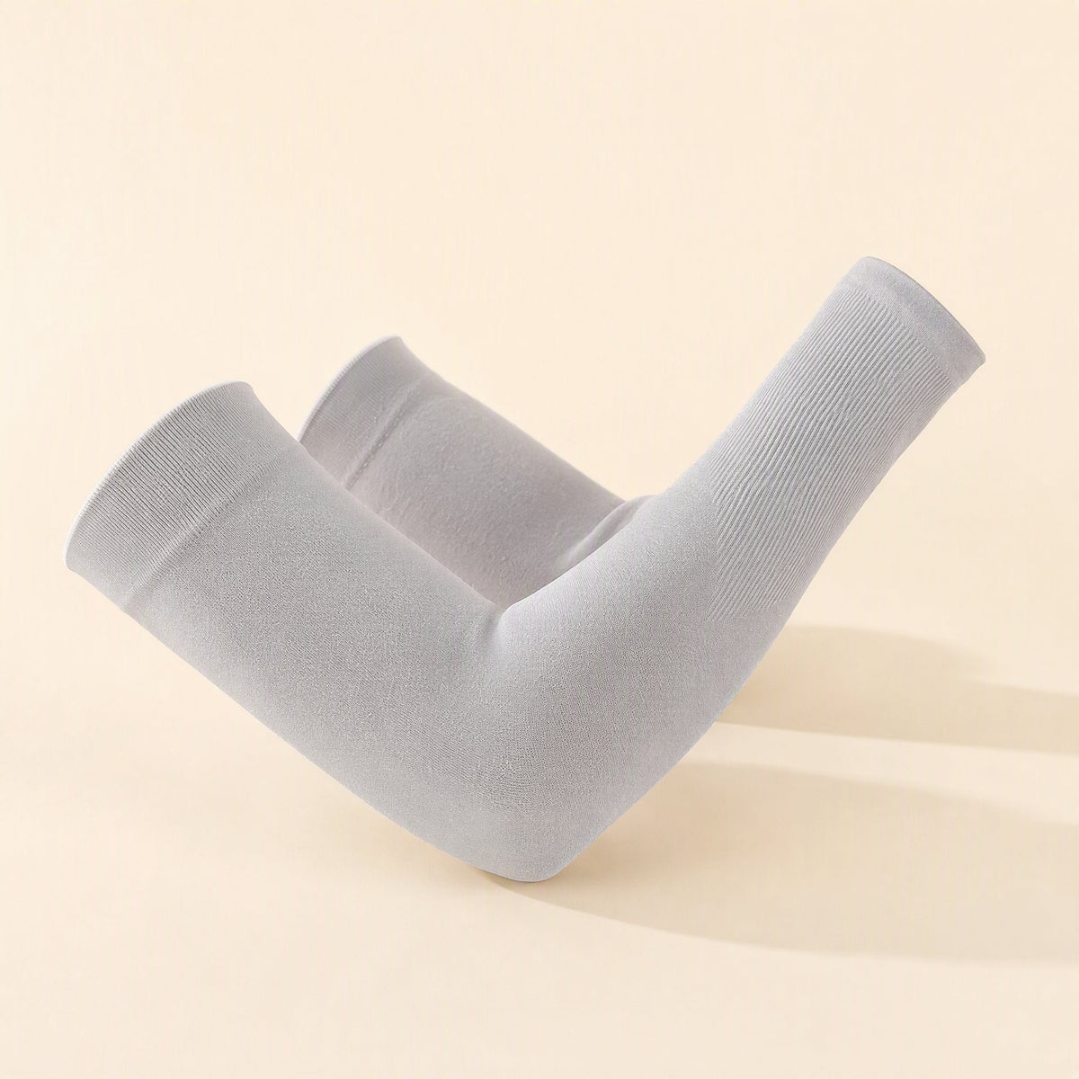 Nylon sun protection sleeves described for outdoor cycling - view 5