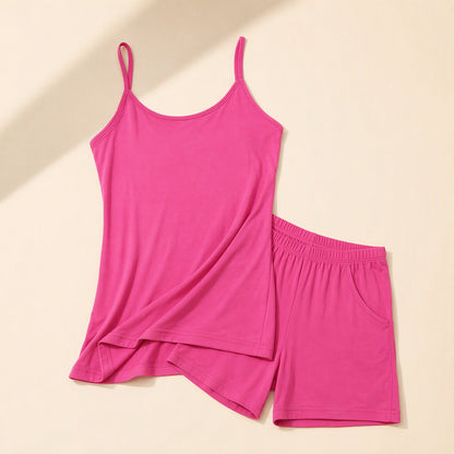 Women's solid-color sleeveless vest top and capri pants set