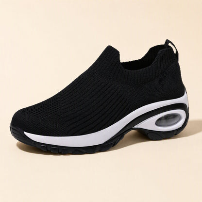Women's low-top mesh running shoes with a fabric upper, round toe, and front tie - view 5