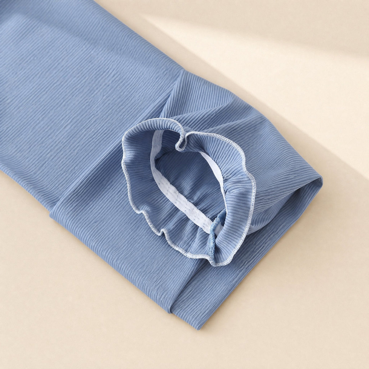 Ice silk sun protection sleeves with polyester and spandex fabric composition - view 4