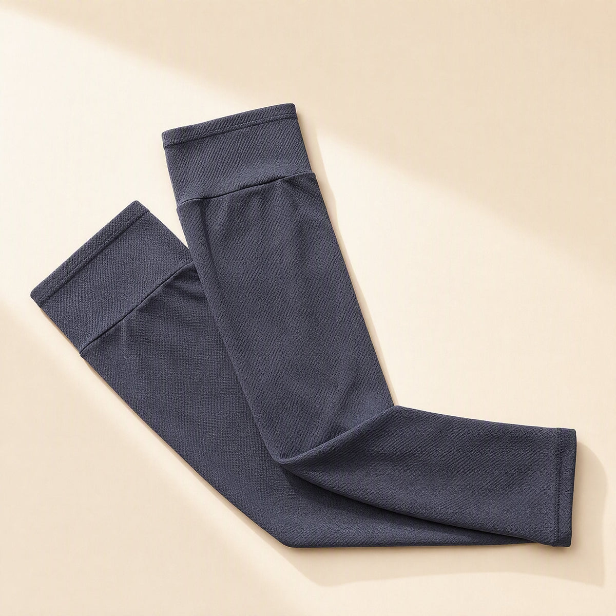 Straight-cut ice silk arm sleeves with a loose-fitting style