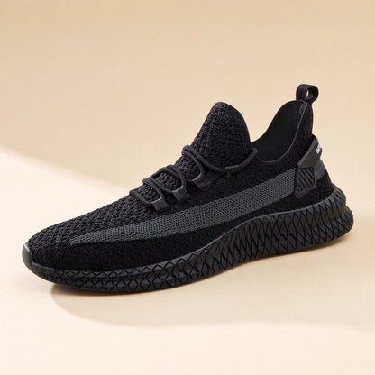 Men's mesh running shoes with round toe and front-tie closure