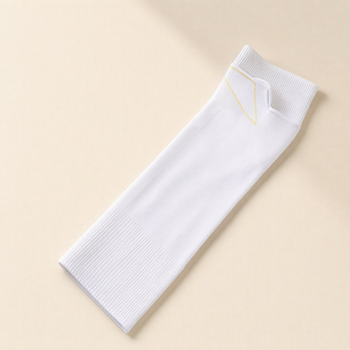 Nylon outdoor sun protection sleeves with a loose fit and finger-design style - view 3