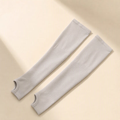 Nylon outdoor sun protection sleeves with a loose fit and finger-design style - view 4