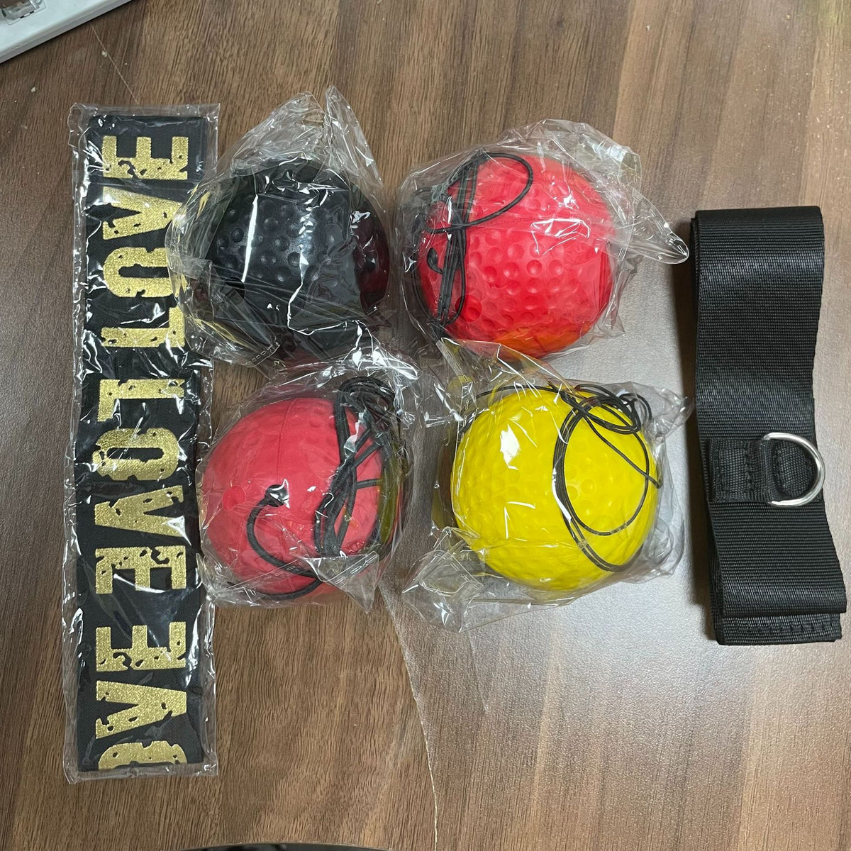 Head-mounted boxing reaction ball decompression vent ball magic speed ball adult children training fitness Entertainment home - image 1