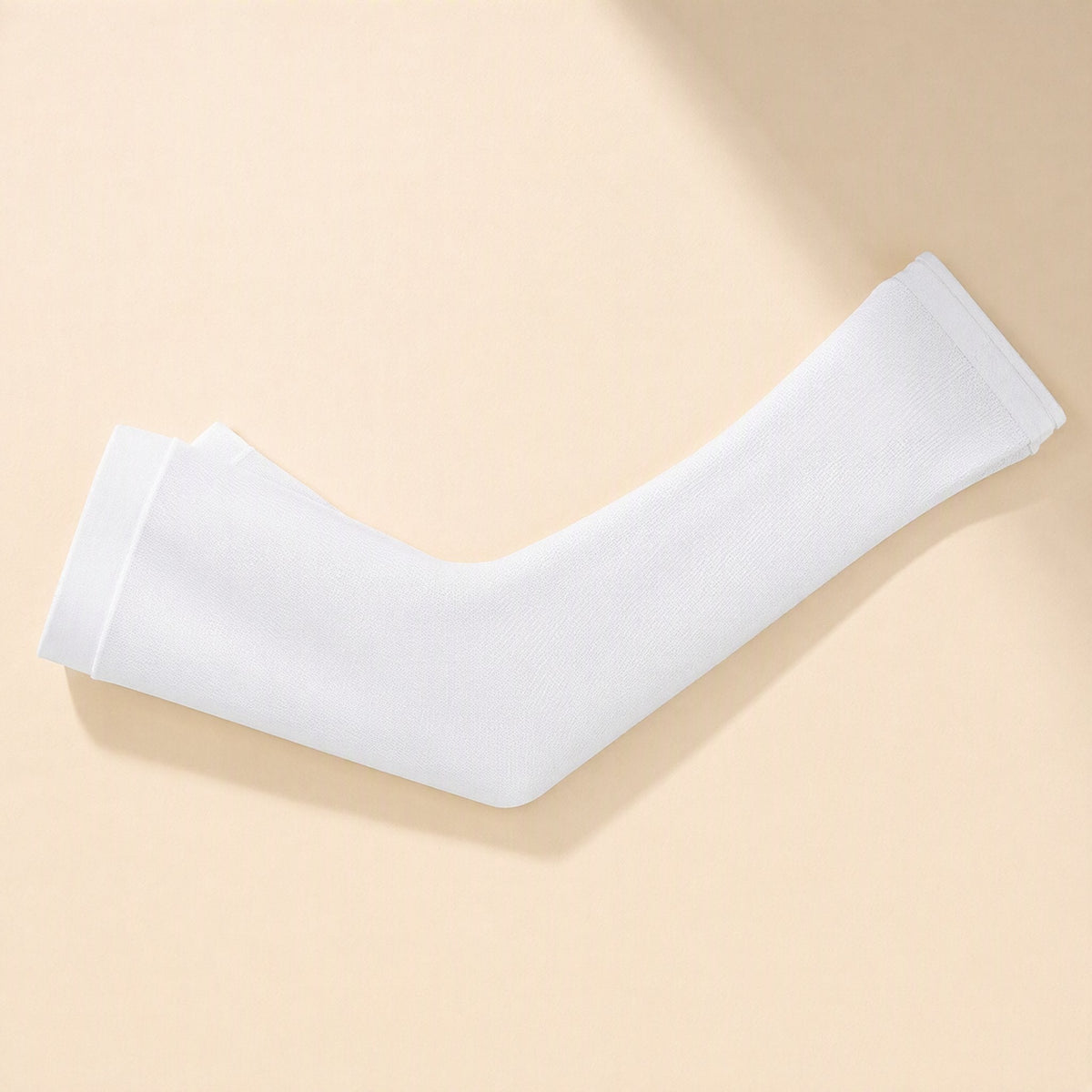 Polyester outdoor sun protection sleeves with a finger-set design