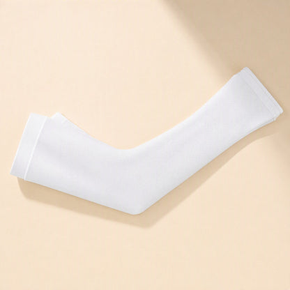 Polyester outdoor sun protection sleeves with a finger-set design