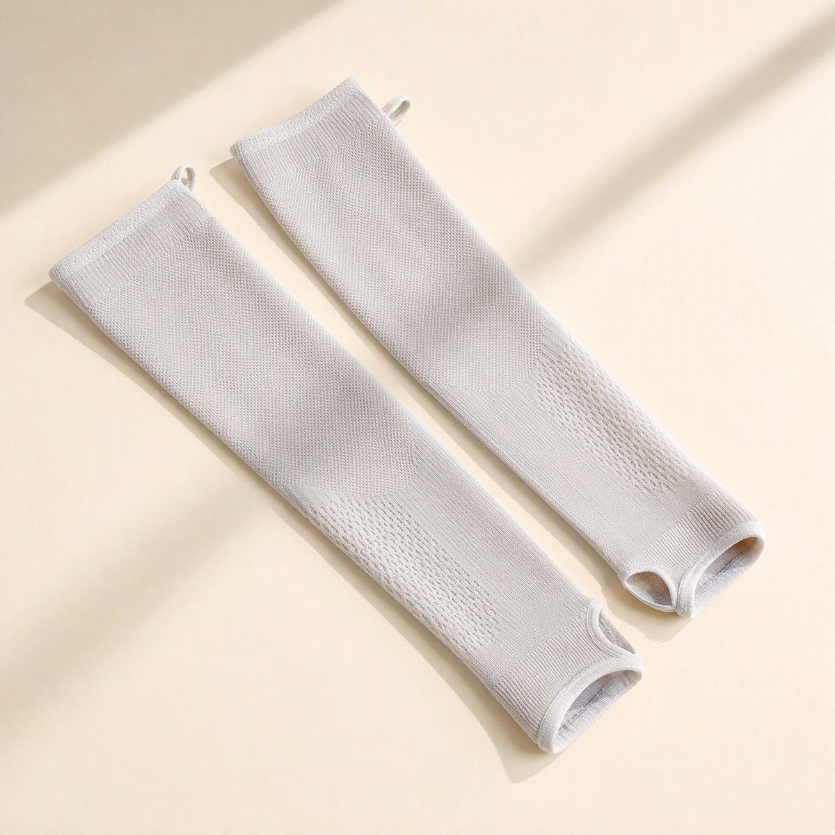 Polyester outdoor sun protection sleeves with a finger-set design - view 4