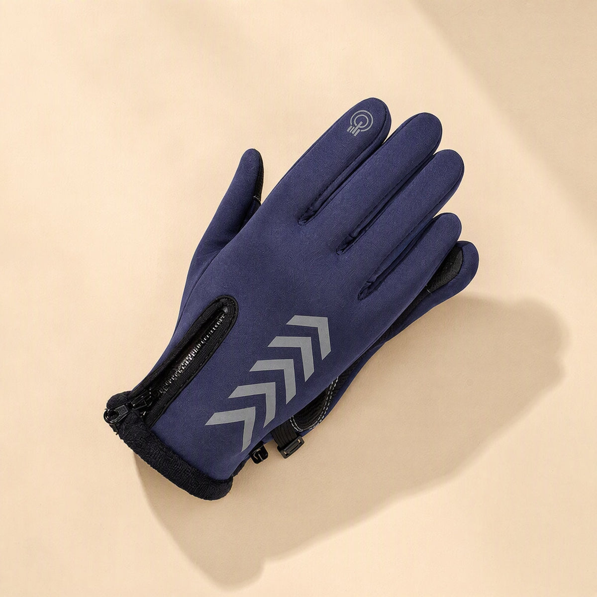 Full-finger winter cycling gloves with zipper detail
