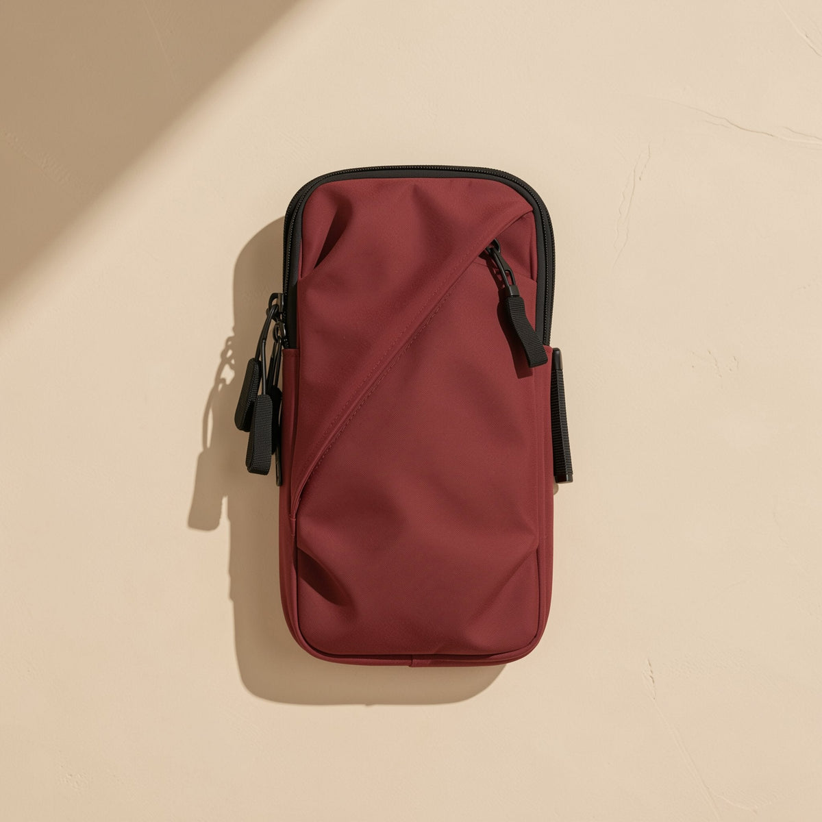 PU leather running phone arm bag with geometric pattern and polyester lining