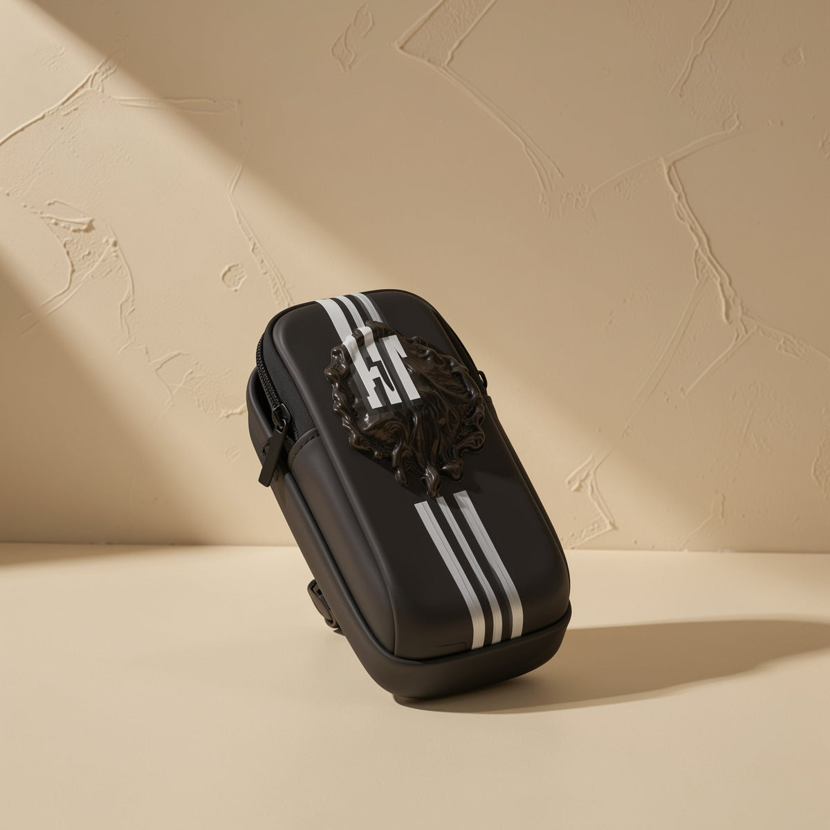 PU phone running arm bag with a solid-color exterior and polyester lining - view 3
