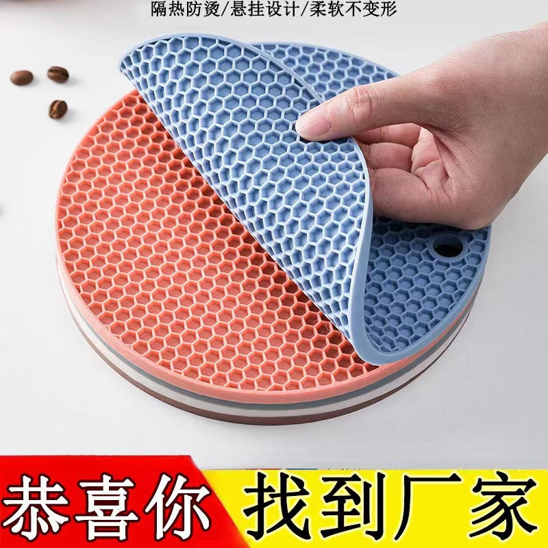 Round Silicone Casserole Mat Honeycomb Insulation Mat Dining Table Mat Silicone Coaster Non-Slip Insulation Kitchen Anti-Scalding and High Temperature Resistance - image 1