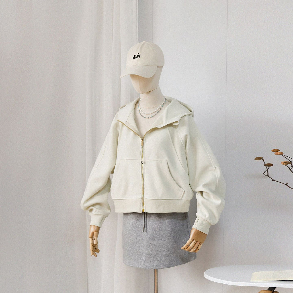 Yoga Wear Sports Gold Zipper Sweatshirt Women's Autumn and Winter Short Hoodie Casual Thin Loose Jacket - image 4