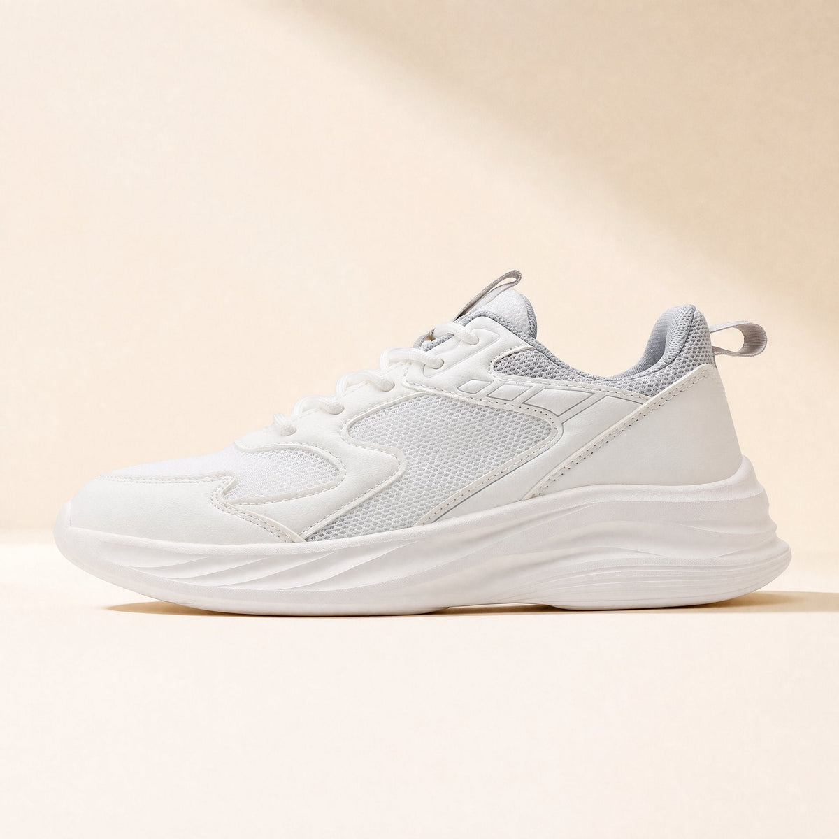 Breathable mesh lace-up shoes with an EVA sole, round toe, and low heel