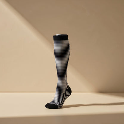 Calf-height polyester sports compression socks with a polka-dot pattern - view 2