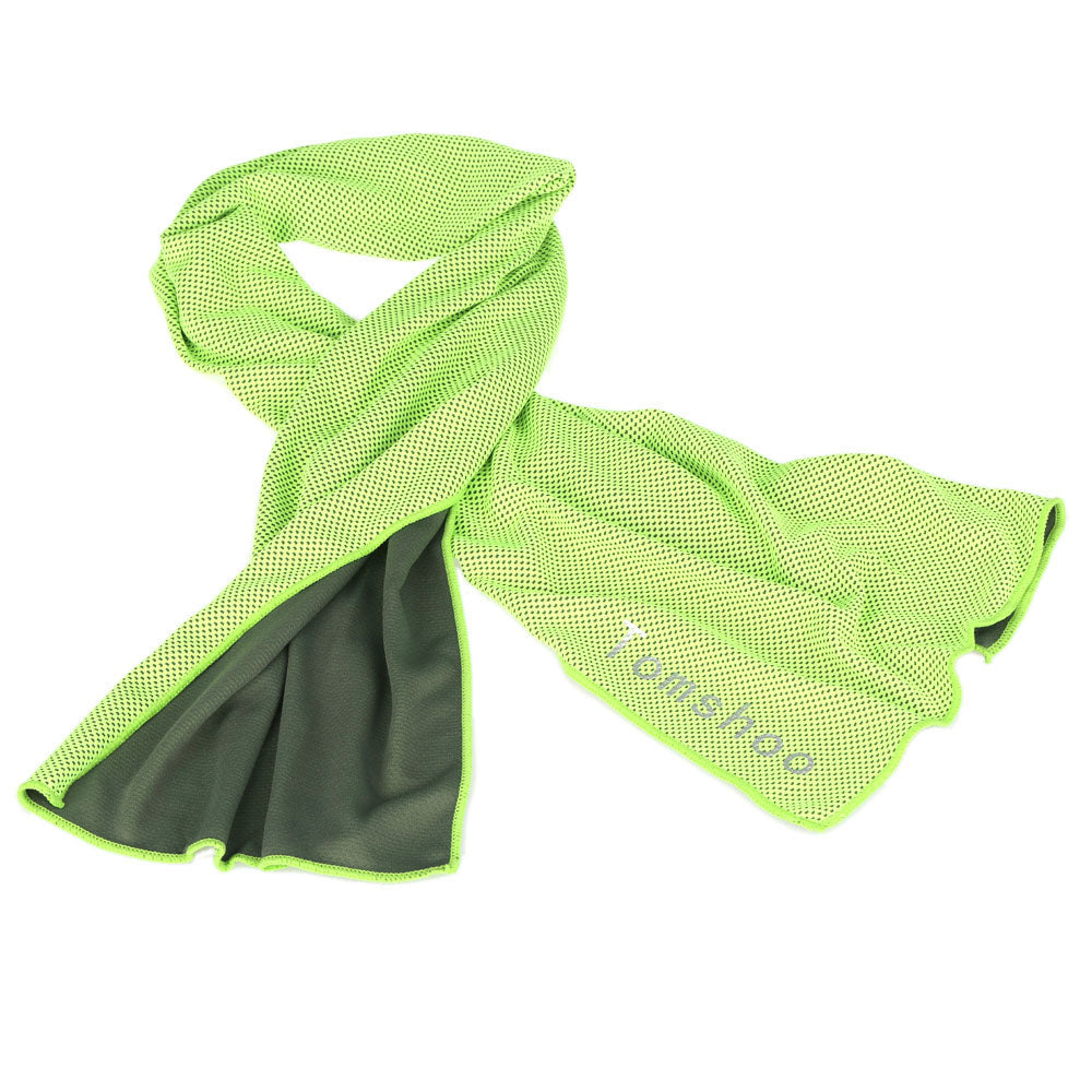 Compact Sports Towel with Heat Regulation